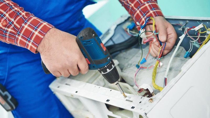 Gebze Eminçelik Eminçelik çamaşır makinesi kart tamiri – Su almama arızası orijinal parça ile giderildi. - Teknik servis örneği